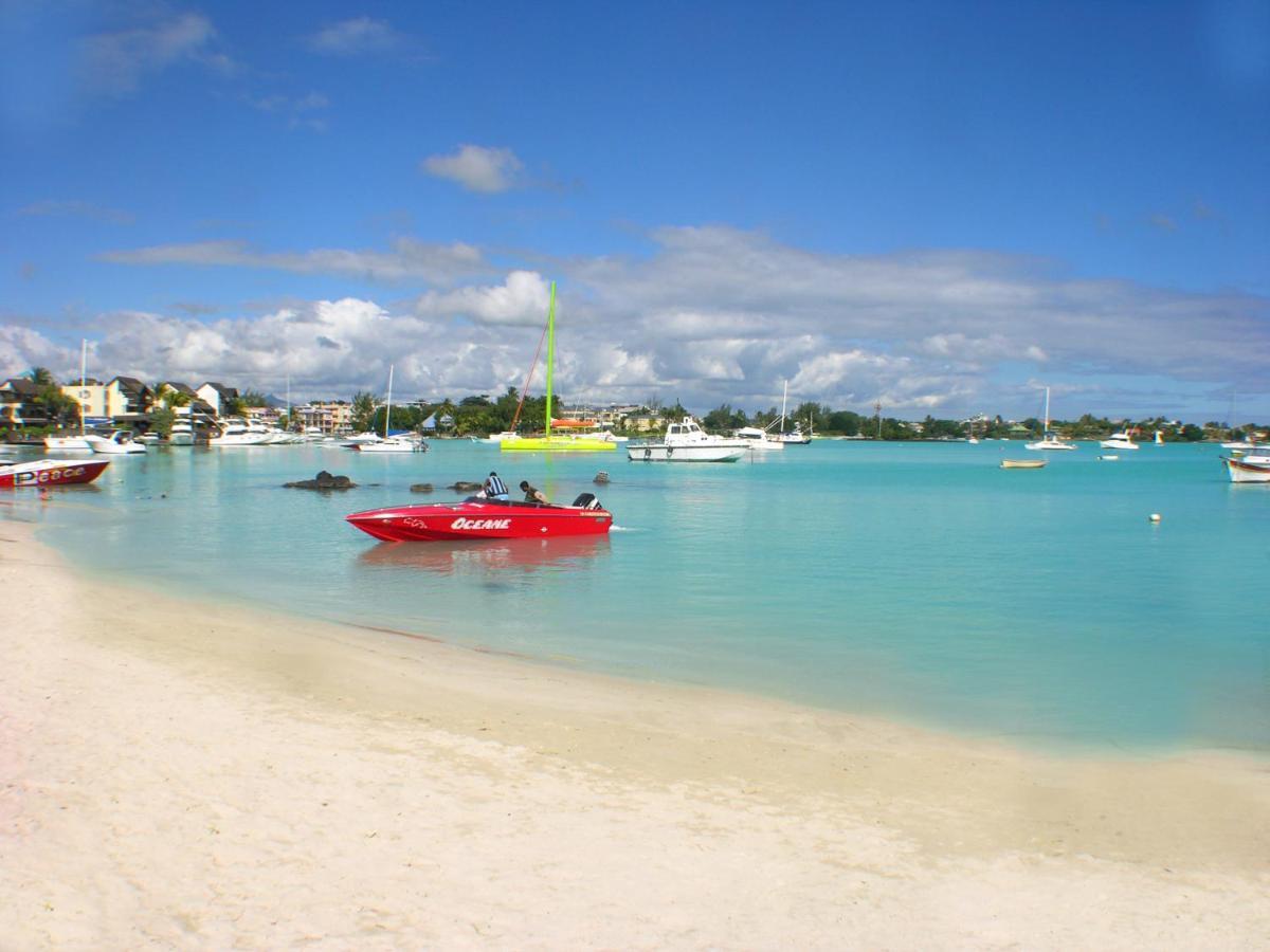 Kenville Pereybere Beach Exterior photo