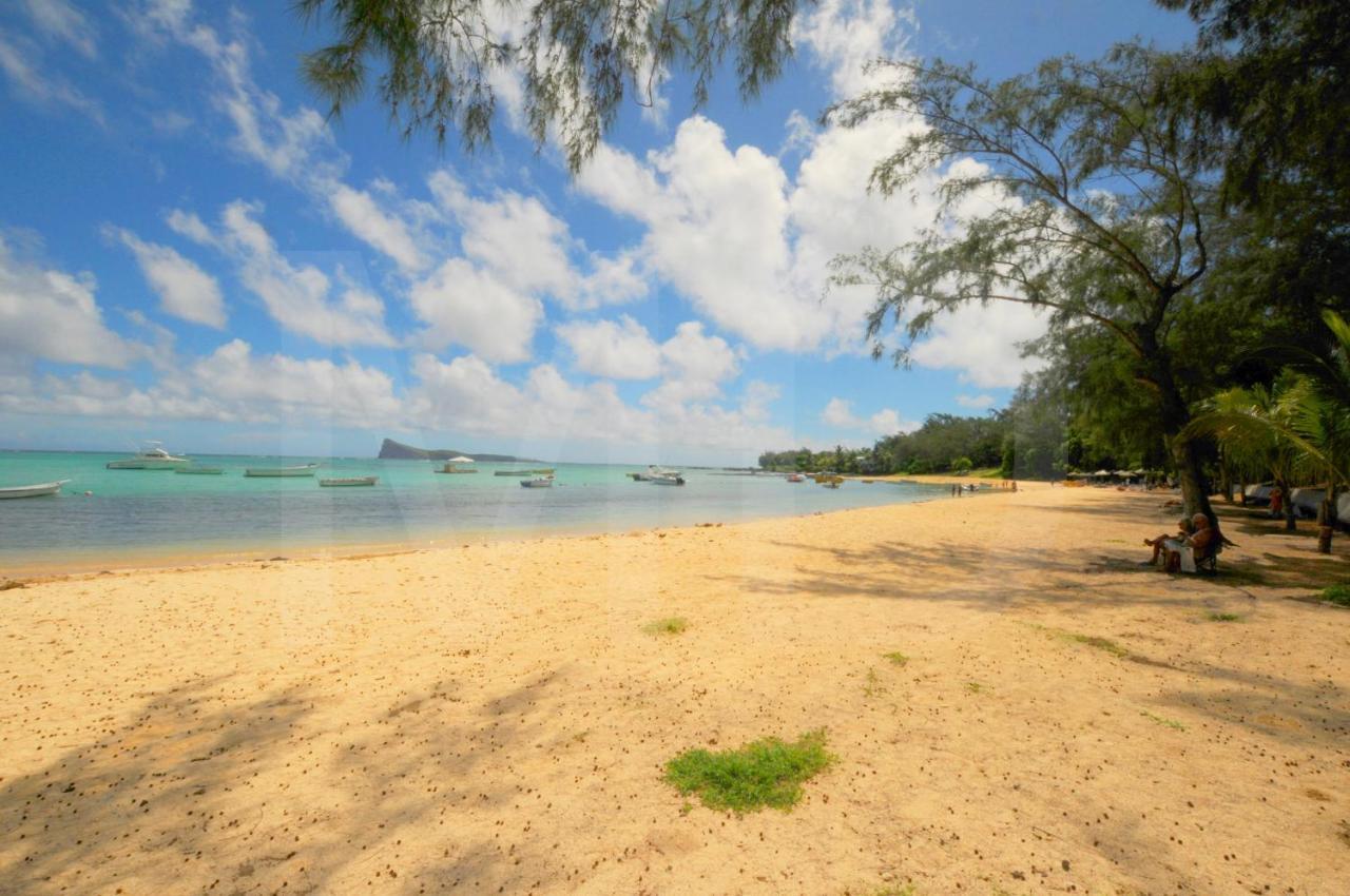 Kenville Pereybere Beach Exterior photo