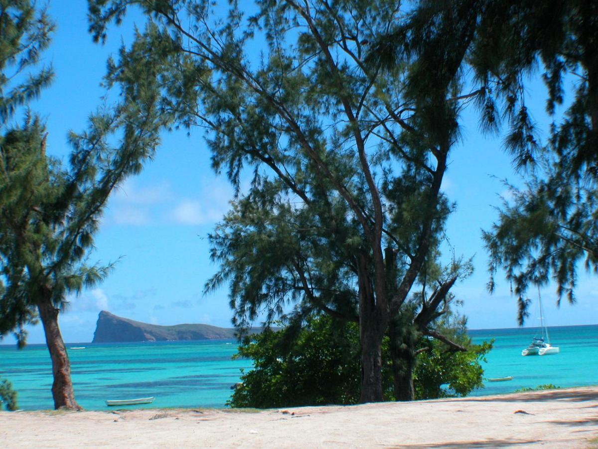 Kenville Pereybere Beach Exterior photo